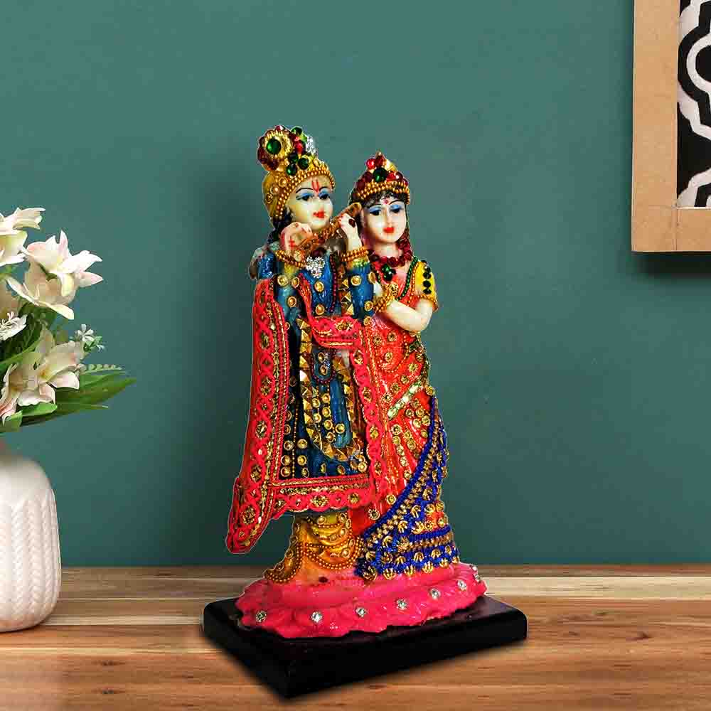Radha And Krishna Statue